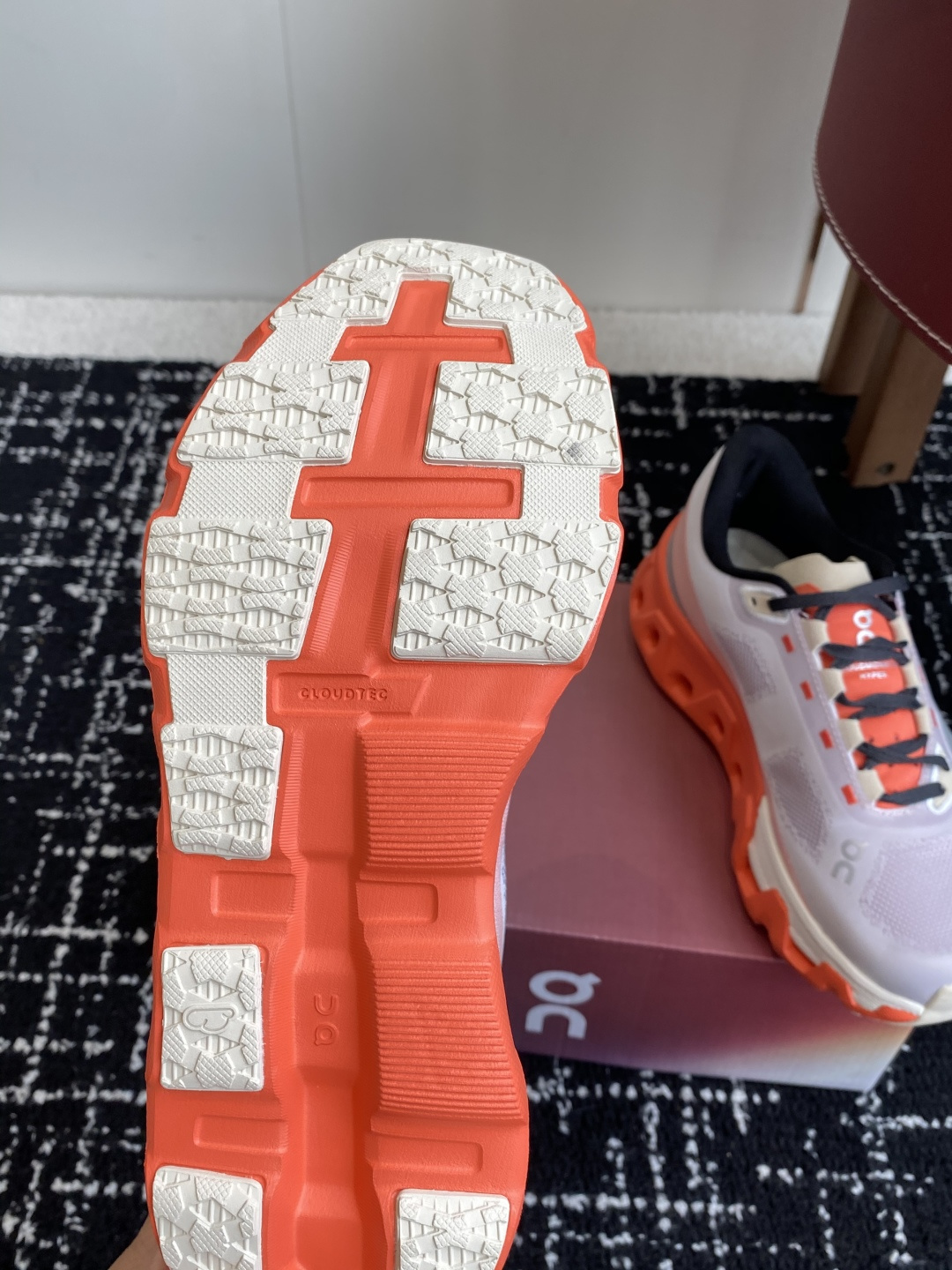 
纯原正品

On昂跑 Cloudmonster Hyper 舒适简约减震回弹 低帮训练跑步鞋 男女同款