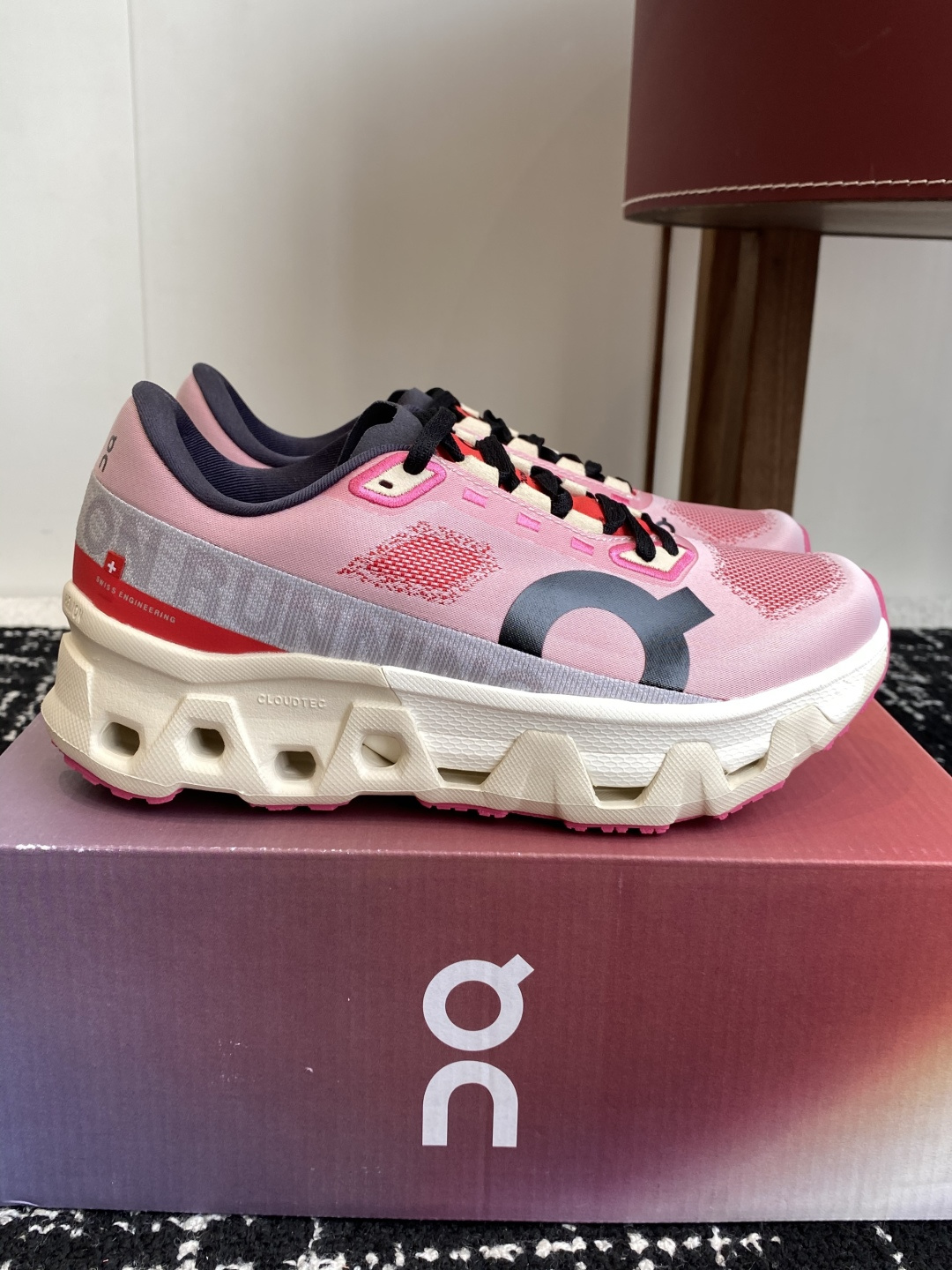 
纯原正品

On昂跑 Cloudmonster Hyper 舒适简约减震回弹 低帮训练跑步鞋 男女同款