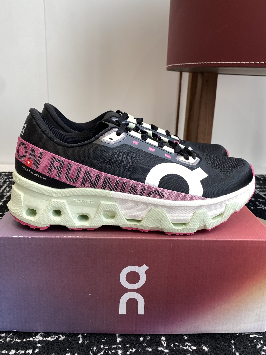 
纯原正品

On昂跑 Cloudmonster Hyper 舒适简约减震回弹 低帮训练跑步鞋 男女同款