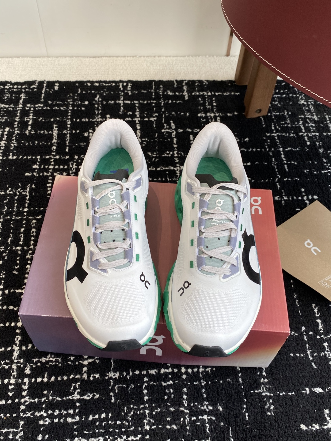 
纯原正品

On昂跑 Cloudmonster Hyper 舒适简约减震回弹 低帮训练跑步鞋 男女同款