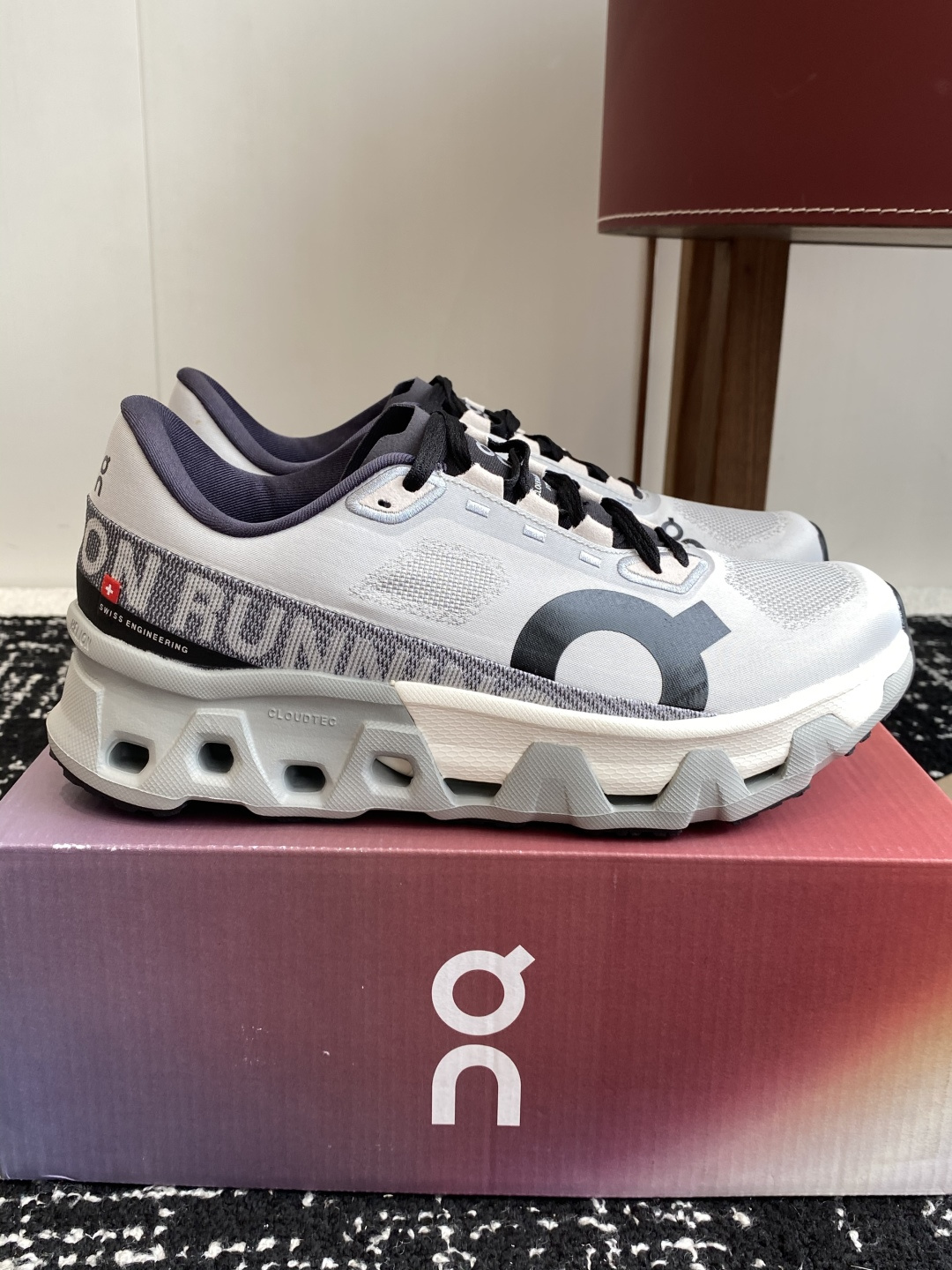 
纯原正品

On昂跑 Cloudmonster Hyper 舒适简约减震回弹 低帮训练跑步鞋 男女同款