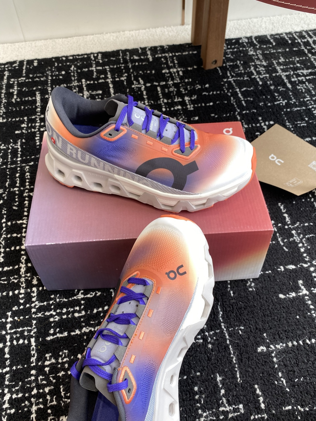 
纯原正品

On昂跑 Cloudmonster Hyper 舒适简约减震回弹 低帮训练跑步鞋 男女同款