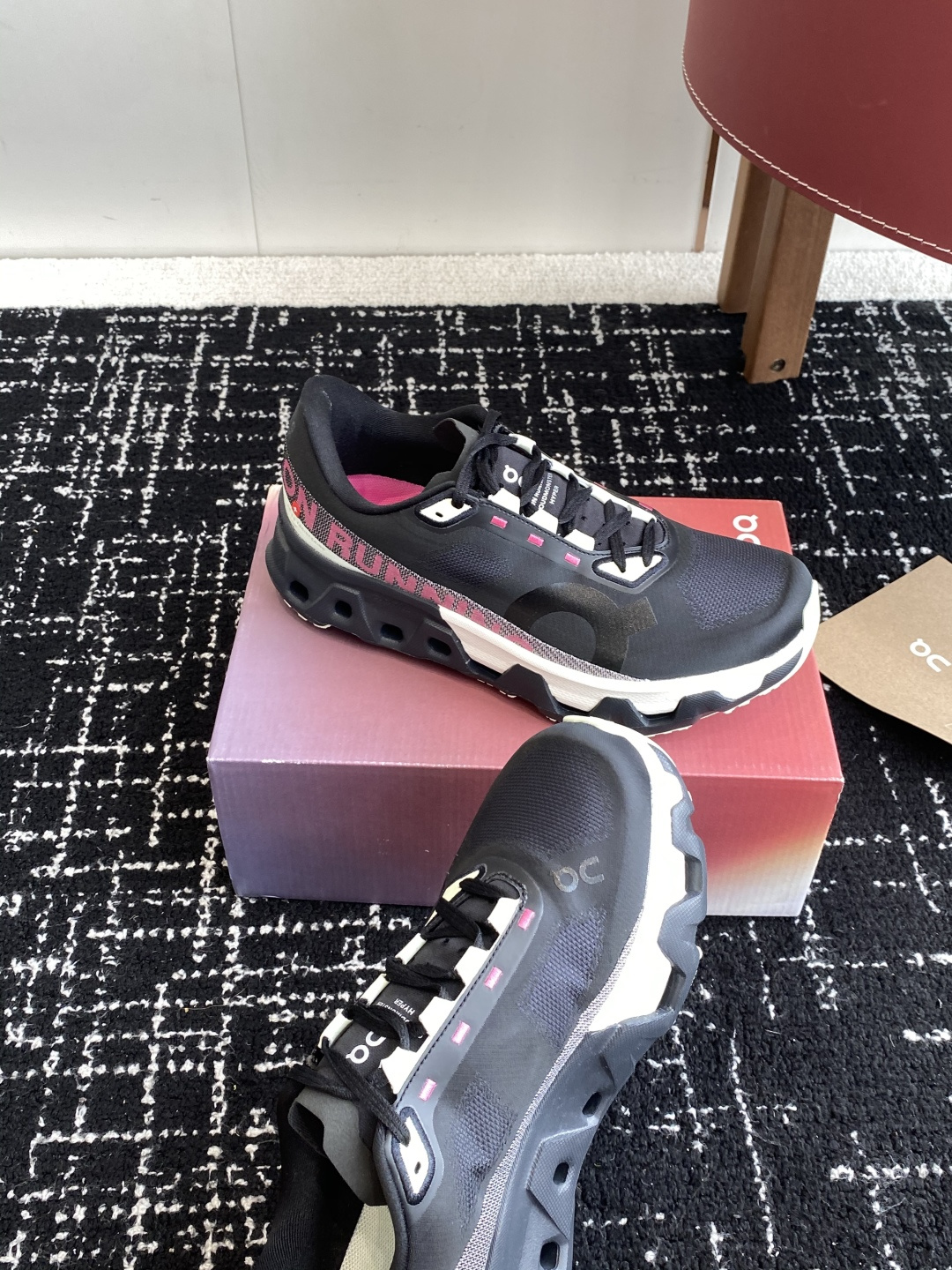 
纯原正品

On昂跑 Cloudmonster Hyper 舒适简约减震回弹 低帮训练跑步鞋 男女同款