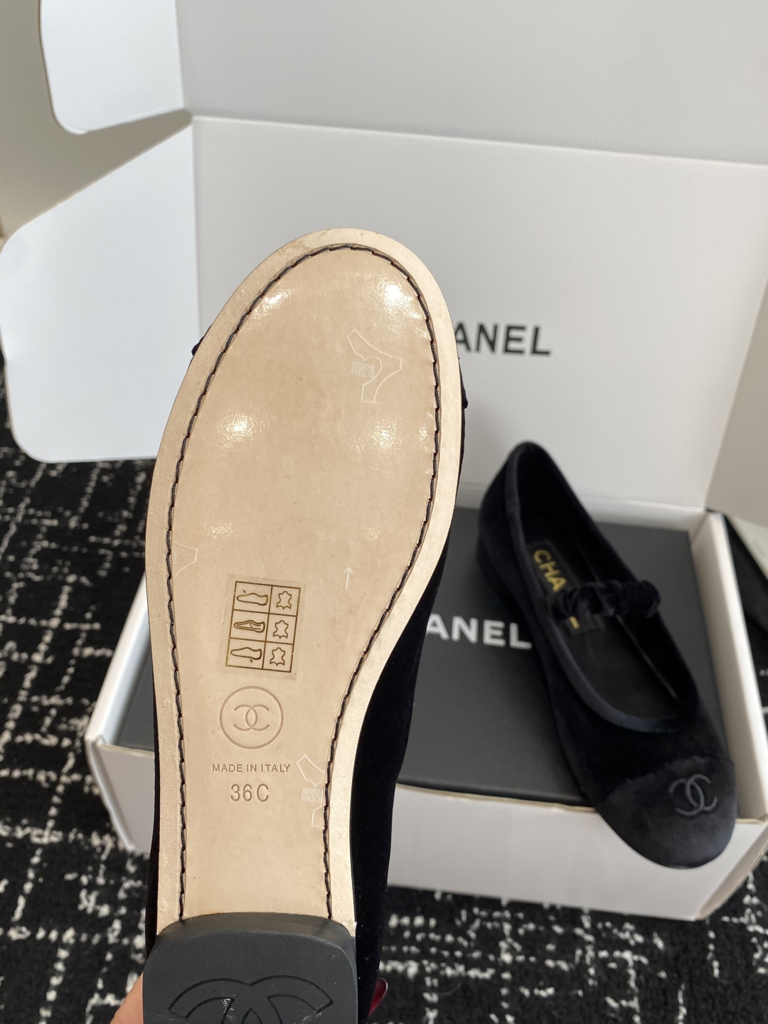 代购级（官网同步✈️盒包装）
CHANEL小香 25ss 春夏鞋头电绣双C logo点缀，玛丽珍 粗跟单