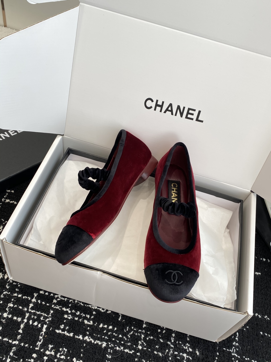 代购级（官网同步✈️盒包装）
CHANEL小香 25ss 春夏鞋头电绣双C logo点缀，玛丽珍 粗跟单