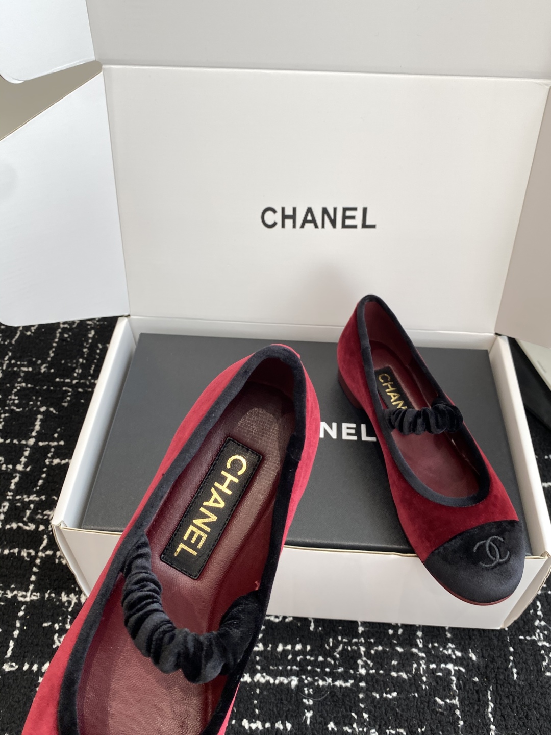 代购级（官网同步✈️盒包装）
CHANEL小香 25ss 春夏鞋头电绣双C logo点缀，玛丽珍 粗跟单