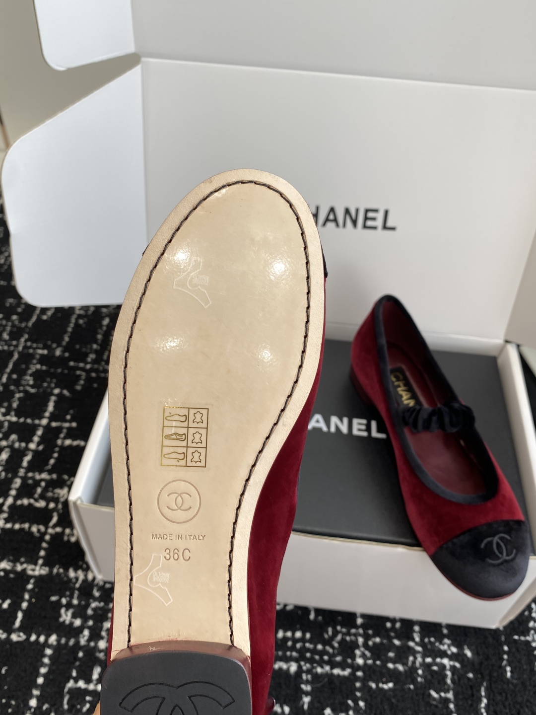 代购级（官网同步✈️盒包装）
CHANEL小香 25ss 春夏鞋头电绣双C logo点缀，玛丽珍 粗跟单