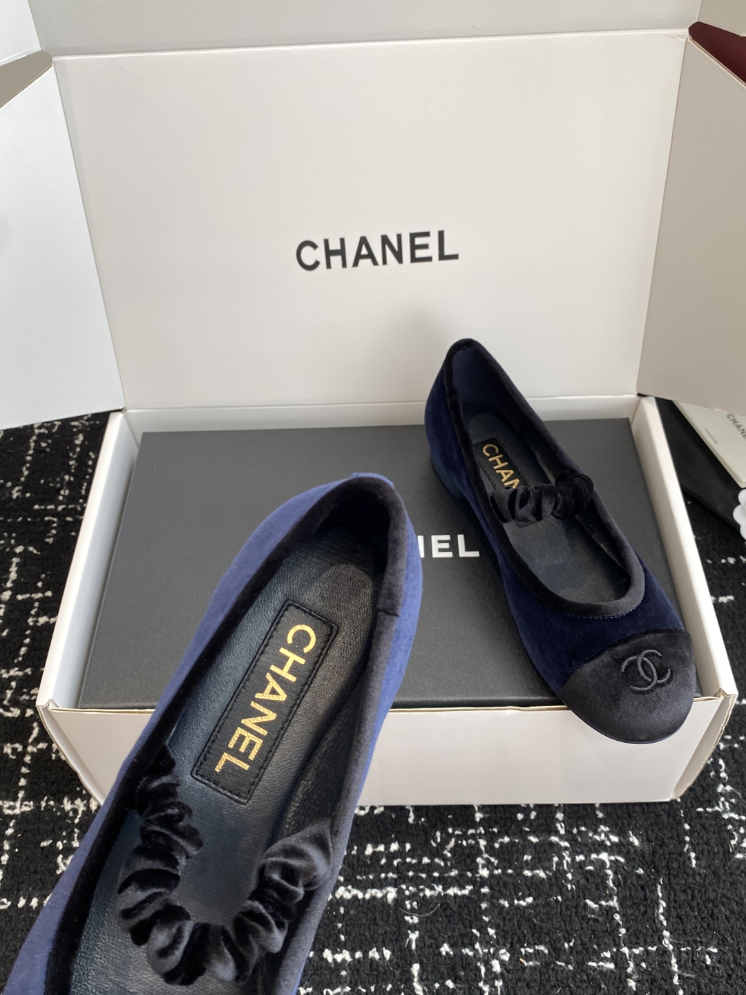 代购级（官网同步✈️盒包装）
CHANEL小香 25ss 春夏鞋头电绣双C logo点缀，玛丽珍 粗跟单
