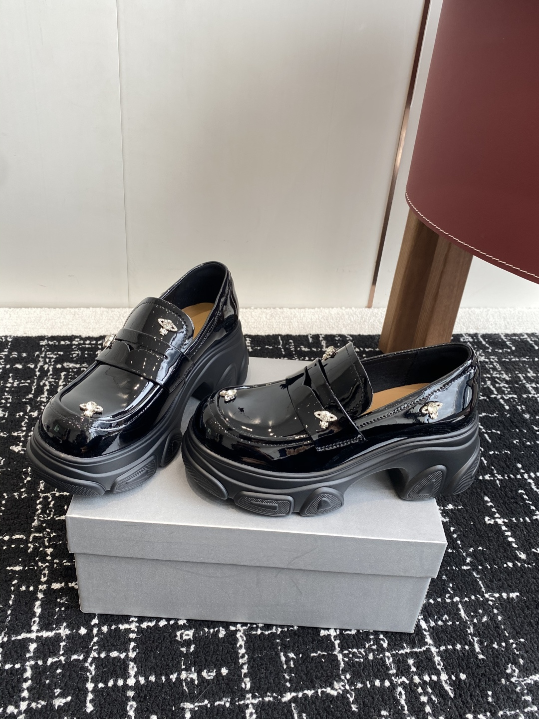 莞产高货
代工厂出品！！【鞠婧祎同款】GGCC星系岛屿厚底增高乐福鞋...

关于货：原底+原面+原楦❗