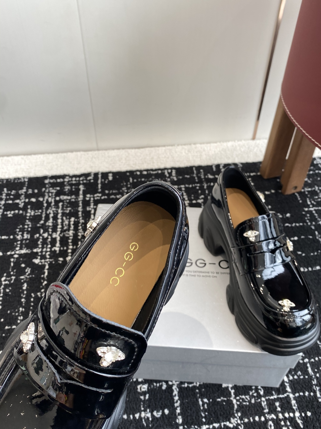 莞产高货
代工厂出品！！【鞠婧祎同款】GGCC星系岛屿厚底增高乐福鞋...

关于货：原底+原面+原楦❗