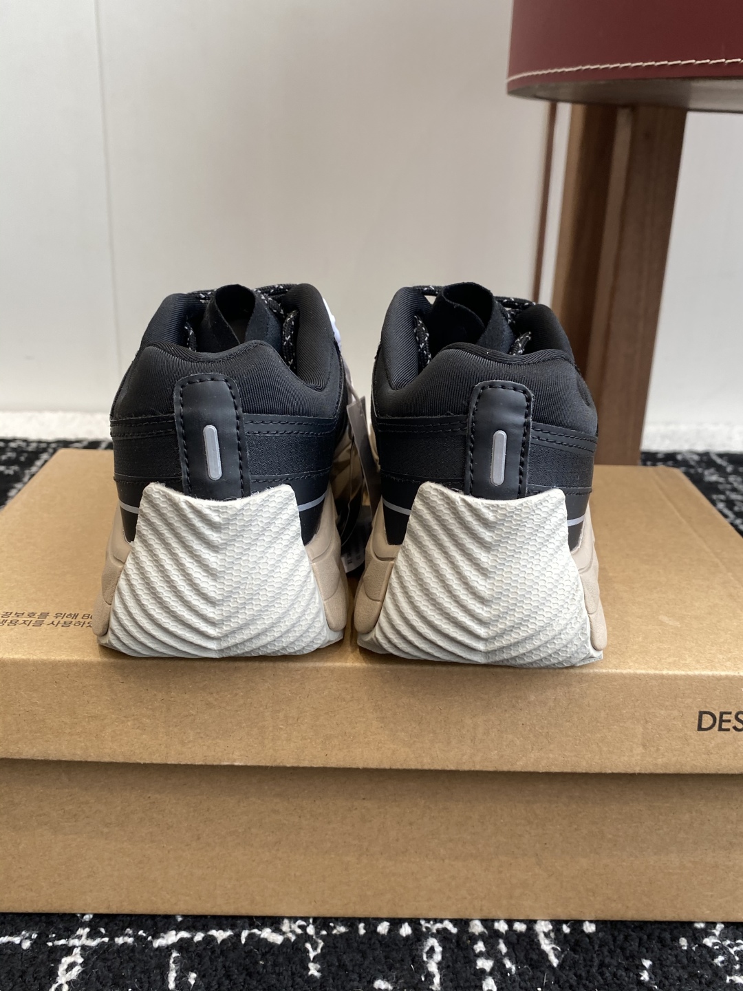 东莞代购级
 迪桑特DESCENTE Terrain D 柔软舒适 防滑耐磨 低帮 生活休闲鞋 男女同款