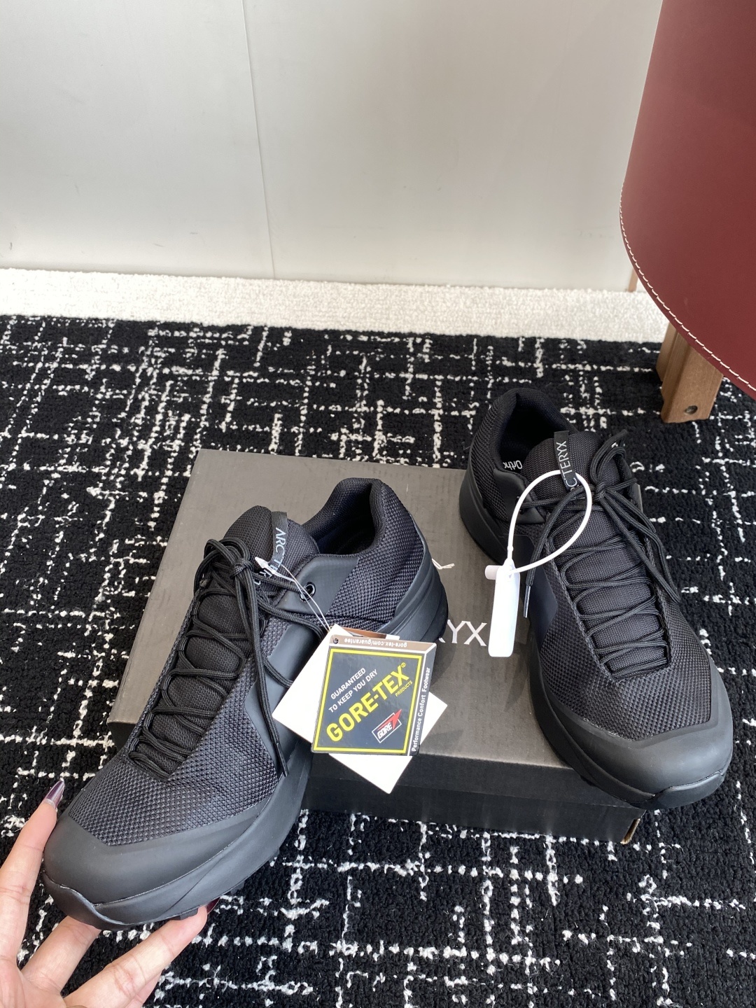 东莞代购级
Archery Kopech GTX 始祖鸟刺绣款户外鞋解锁户外与日常的双重魅力
当始祖