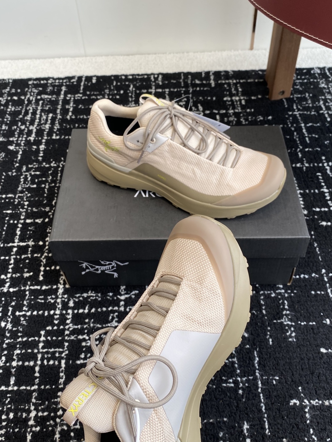 东莞代购级
Archery Kopech GTX 始祖鸟刺绣款户外鞋解锁户外与日常的双重魅力
当始祖
