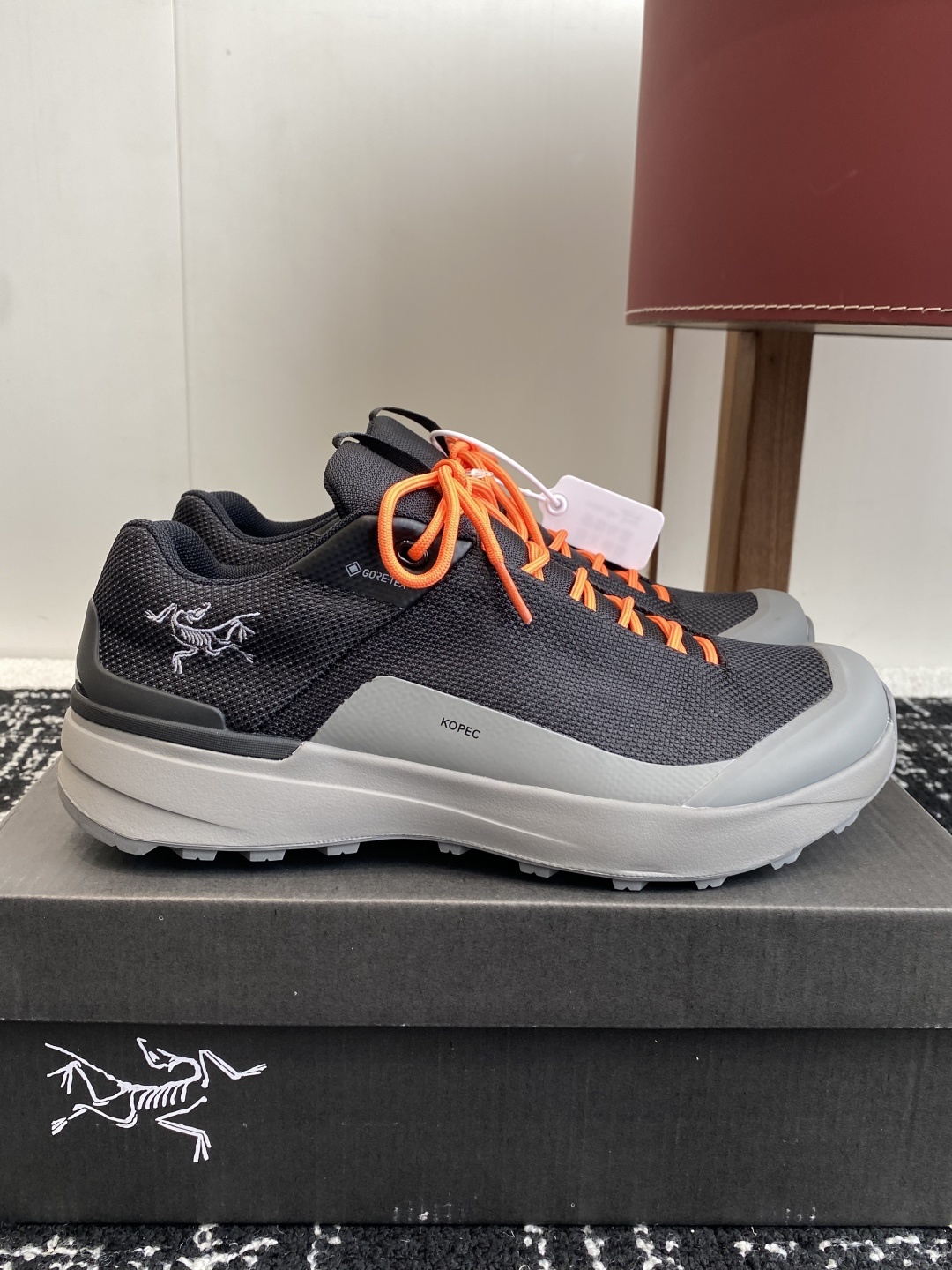 东莞代购级
Archery Kopech GTX 始祖鸟刺绣款户外鞋解锁户外与日常的双重魅力
当始祖