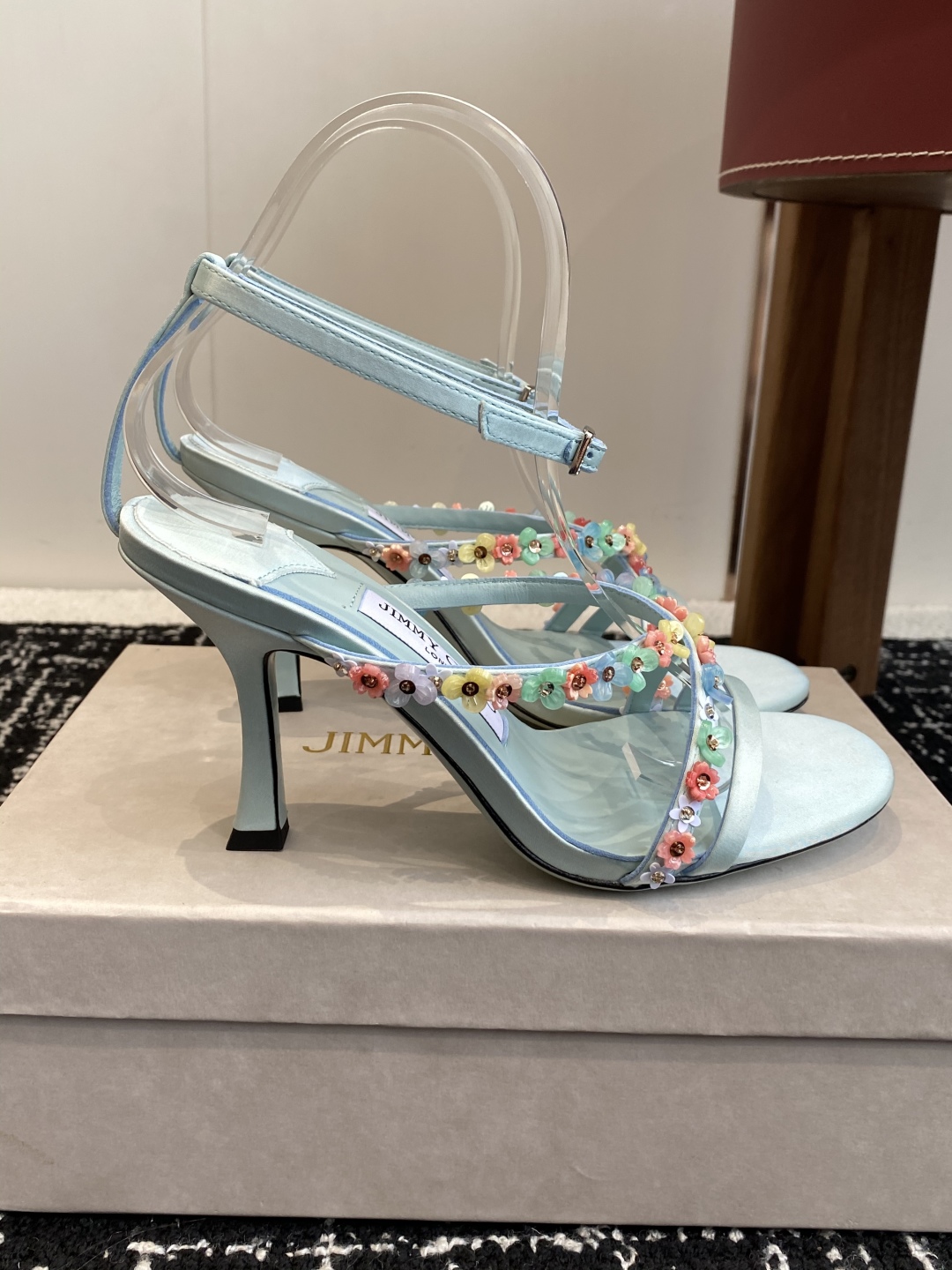 代购级
JC钻链 猫跟 凉鞋系列 25 配饰 系列 JimmyChoo Collins Store 

