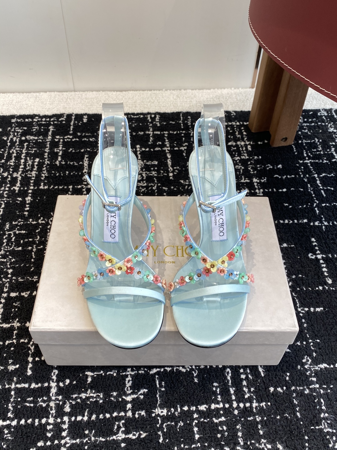 代购级
JC钻链 猫跟 凉鞋系列 25 配饰 系列 JimmyChoo Collins Store 

