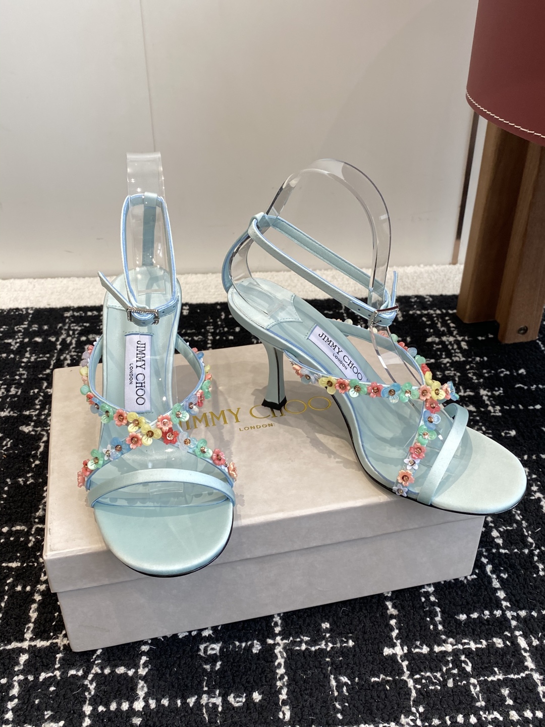代购级
JC钻链 猫跟 凉鞋系列 25 配饰 系列 JimmyChoo Collins Store 

