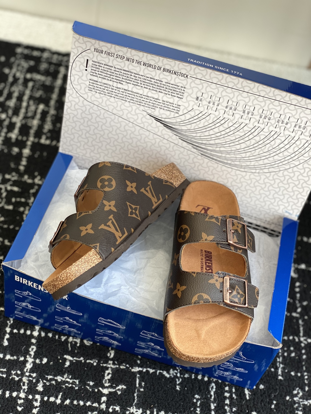 代购级
Birkenstock x 联名Lv 情侣款 系列 这两个品牌刚出联名我就心动了

代购找很久才