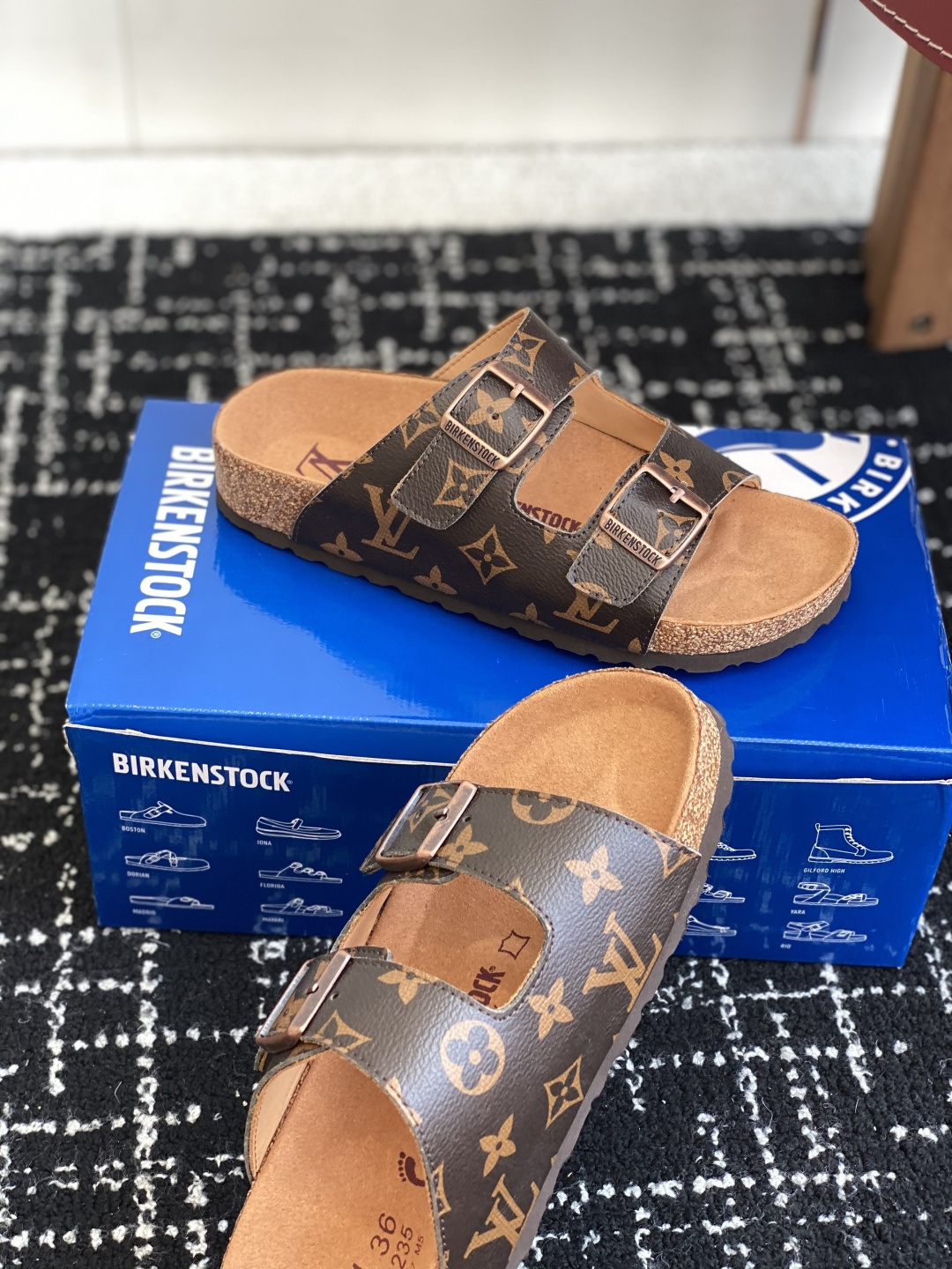 代购级
Birkenstock x 联名Lv 情侣款 系列 这两个品牌刚出联名我就心动了

代购找很久才