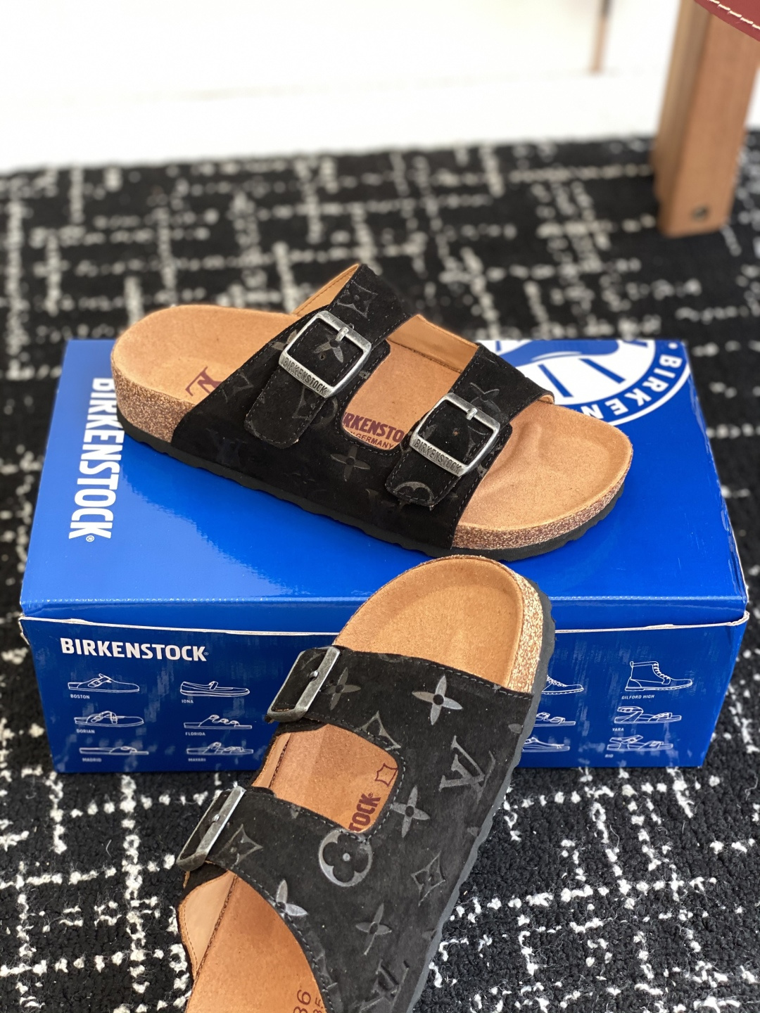 代购级
Birkenstock x 联名Lv 情侣款 系列 这两个品牌刚出联名我就心动了

代购找很久才