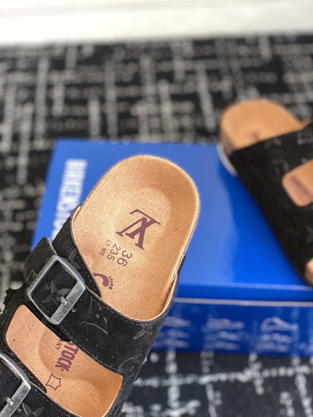 代购级
Birkenstock x 联名Lv 情侣款 系列 这两个品牌刚出联名我就心动了

代购找很久才