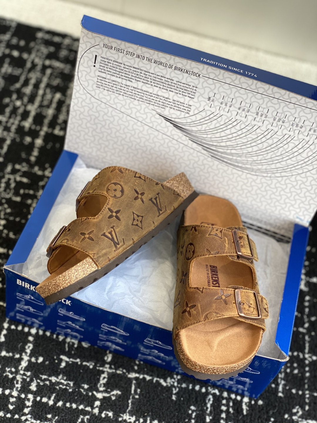 代购级
Birkenstock x 联名Lv 情侣款 系列 这两个品牌刚出联名我就心动了

代购找很久才