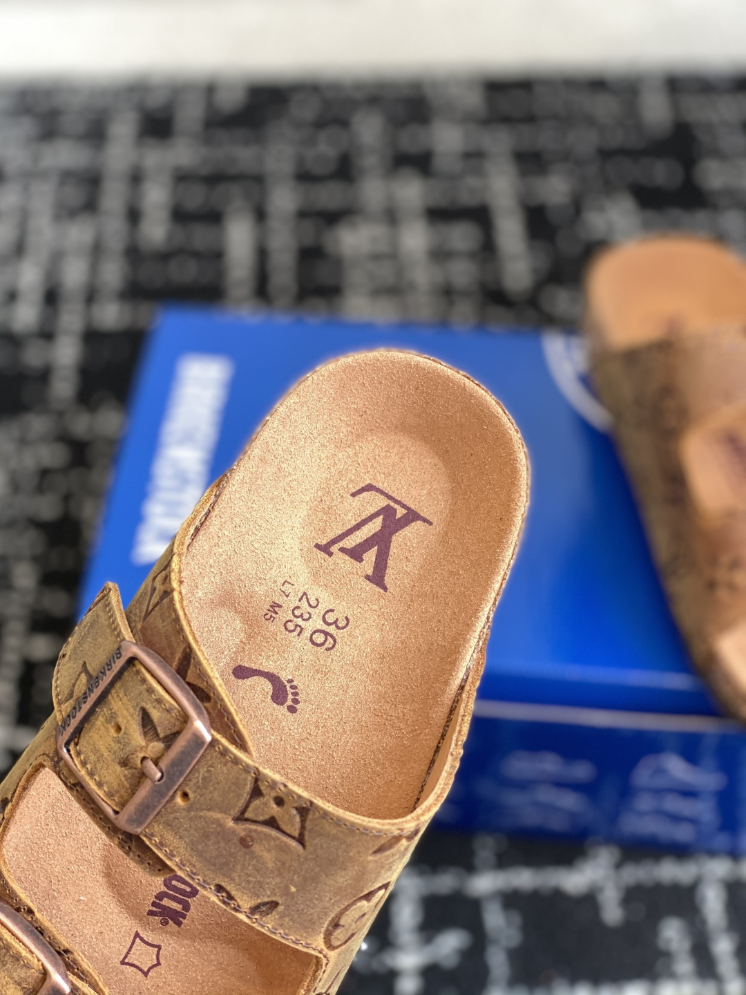 代购级
Birkenstock x 联名Lv 情侣款 系列 这两个品牌刚出联名我就心动了

代购找很久才