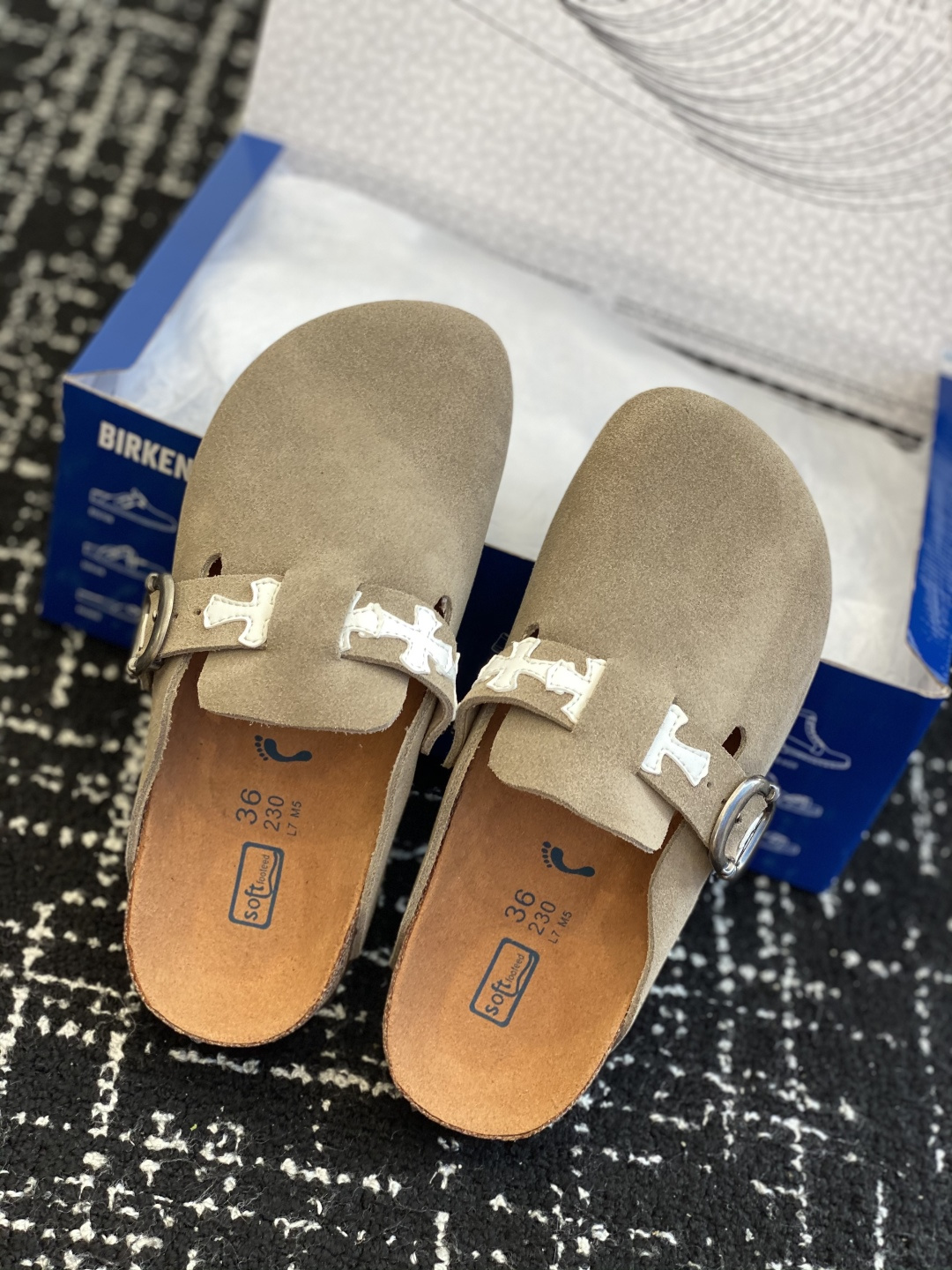 代购级
Birkenstock 克罗心 25ss 新款 勃肯 情侣款 包头拖 这两个品牌刚出联名我就心动