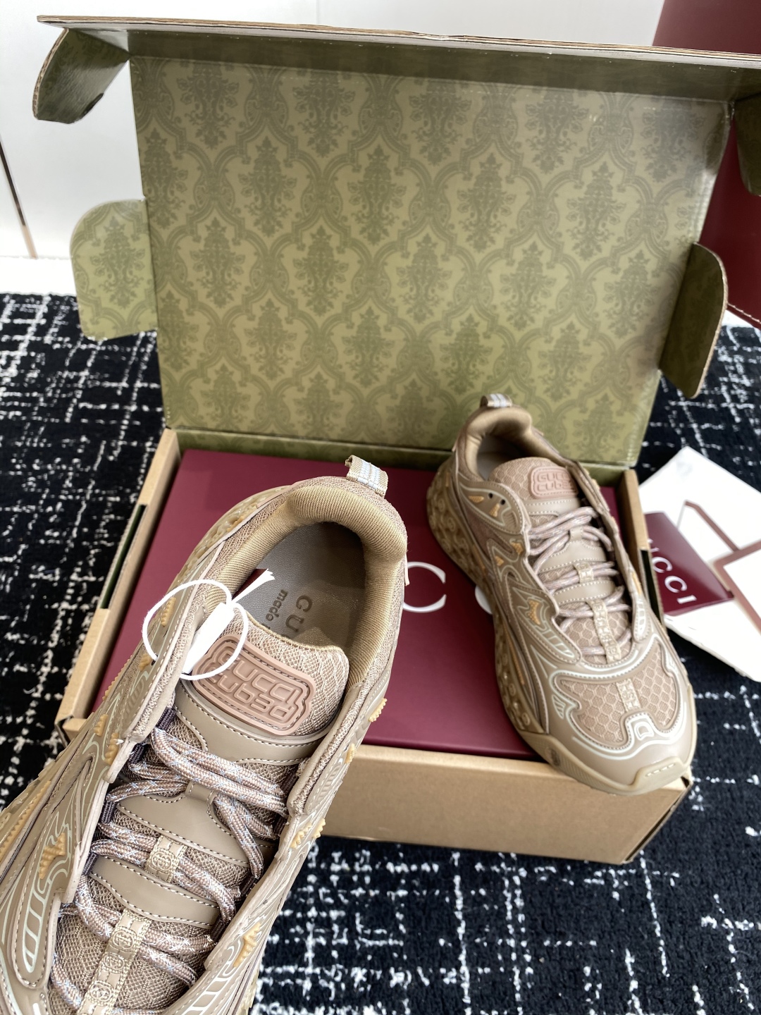 代购级（官网同步✈️盒包装）
Gucci 古驰 最新cub3d系列 厚底 休闲 运动鞋 老爹鞋

原版购