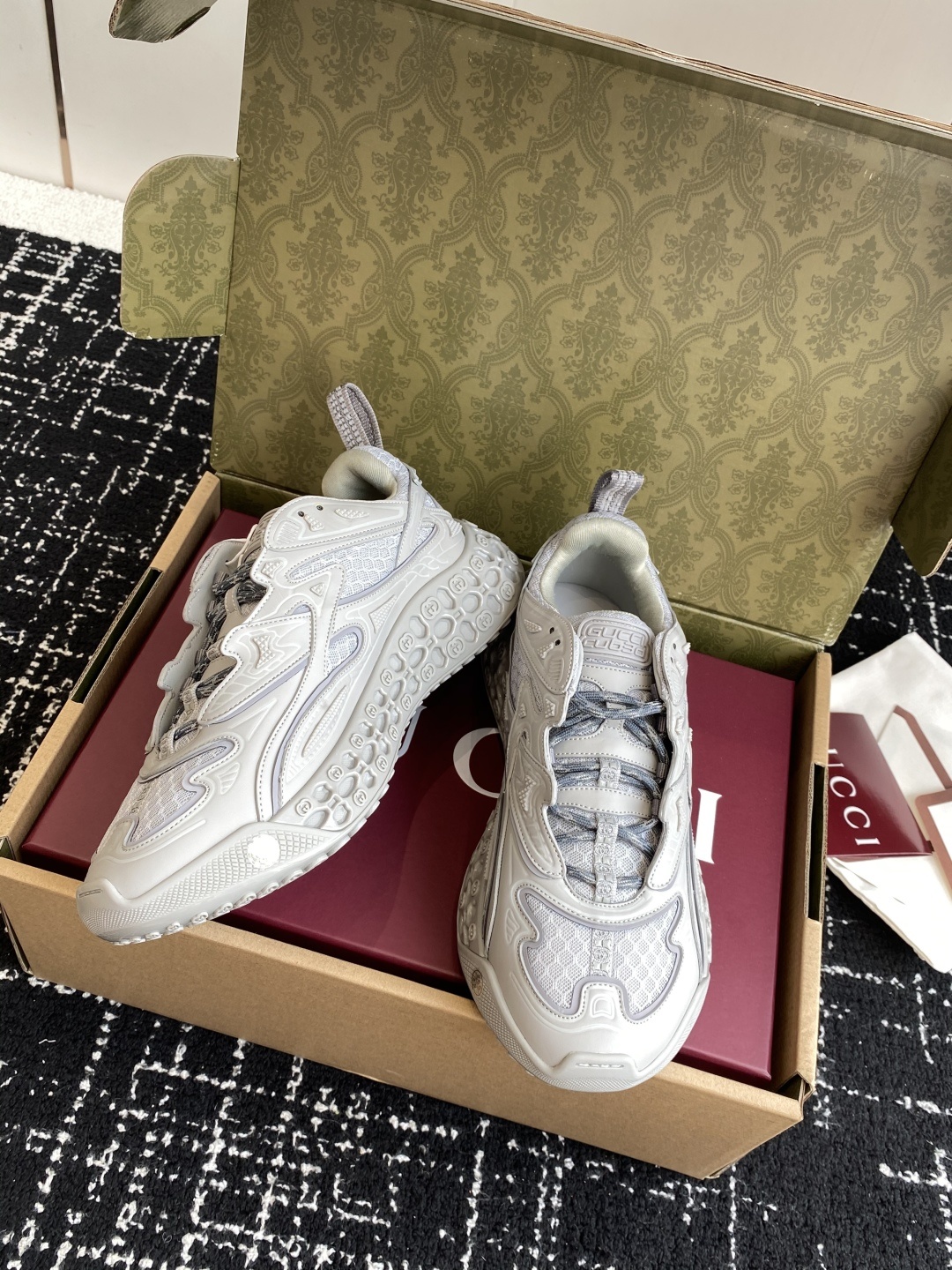 代购级(官网同步✈️盒包装)
Gucci 古驰 最新cub3d系列 厚底 休闲 运动鞋 老爹鞋
原版购