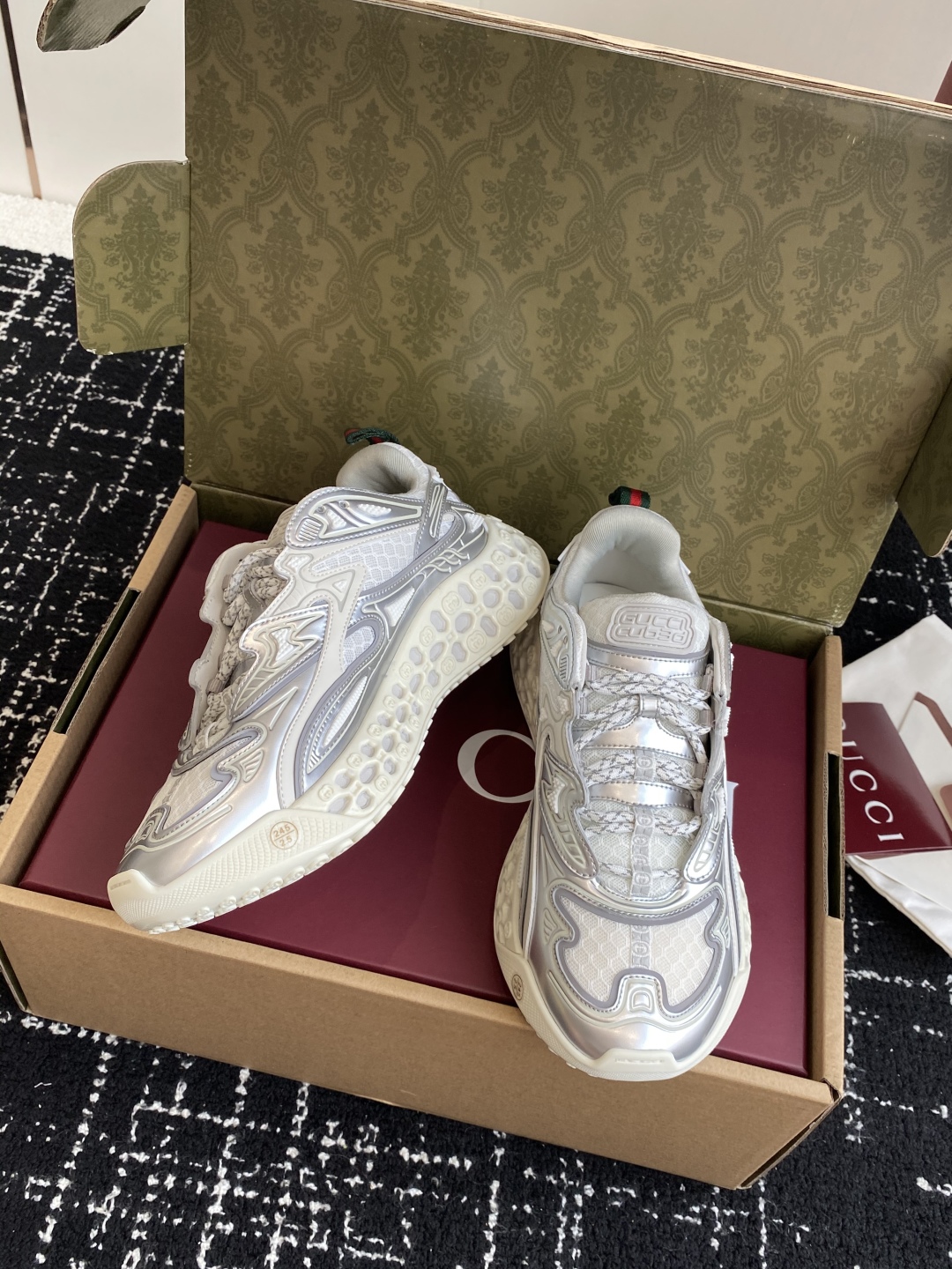 代购级（官网同步✈️盒包装）
Gucci 古驰 最新cub3d系列 厚底 休闲 运动鞋 老爹鞋

原版购