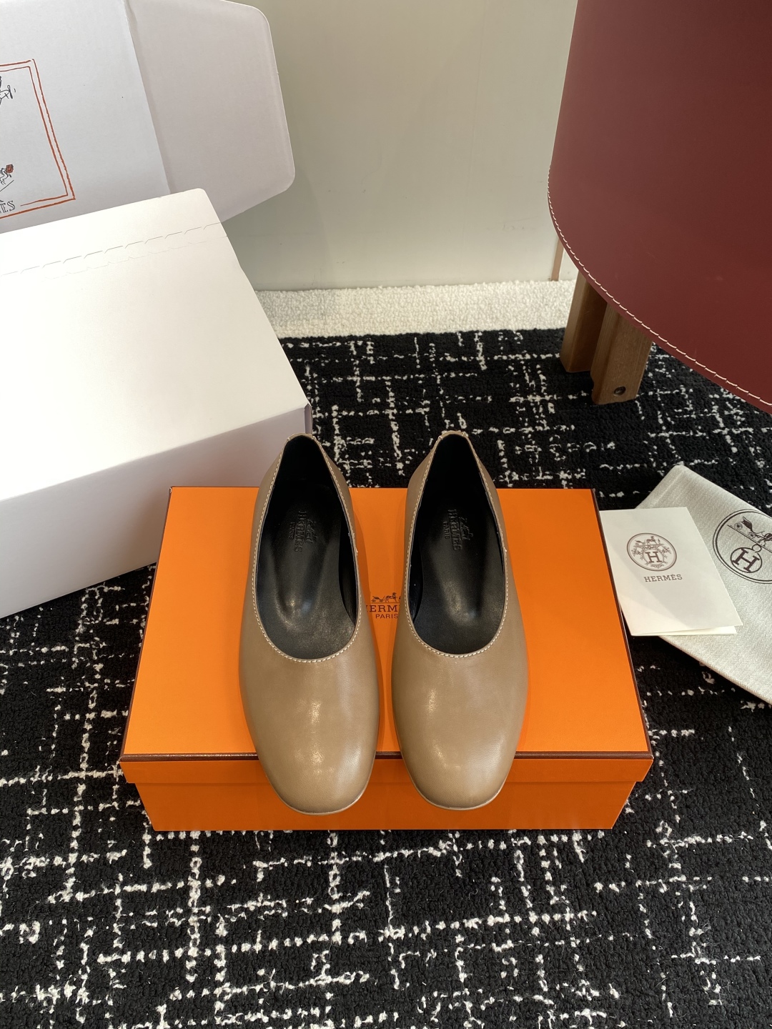 东莞代购级（官网同步✈️飞机盒包装）
爱马仕Hermes 25ss 春夏新品 芭蕾舞鞋，芭蕾鞋与玛丽珍无