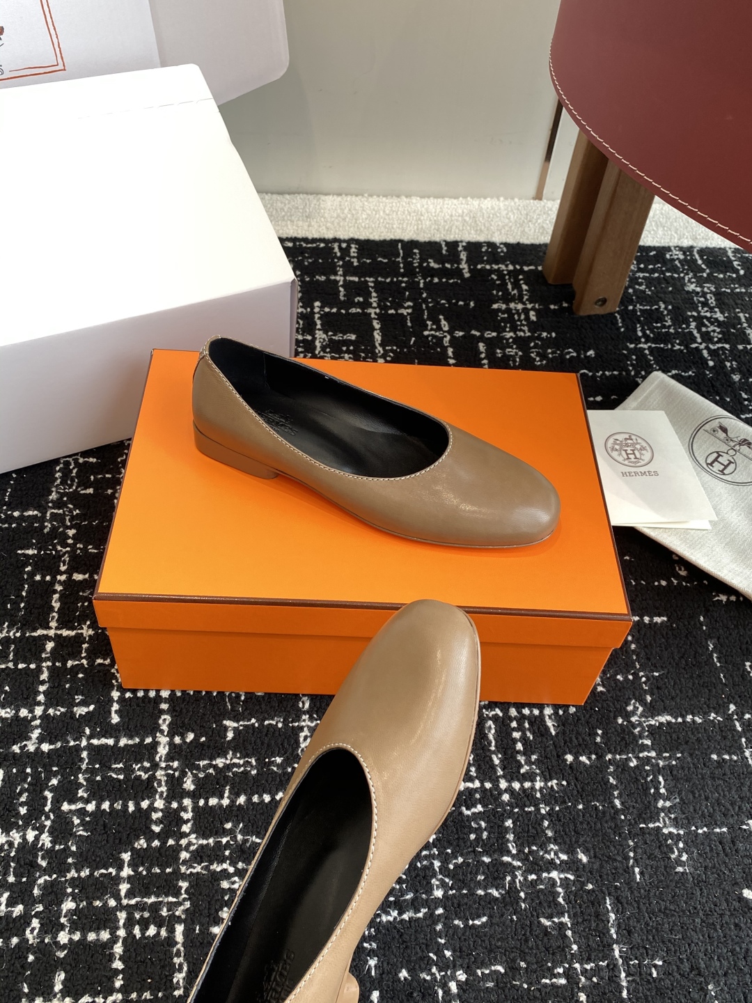 东莞代购级（官网同步✈️飞机盒包装）
爱马仕Hermes 25ss 春夏新品 芭蕾舞鞋，芭蕾鞋与玛丽珍无
