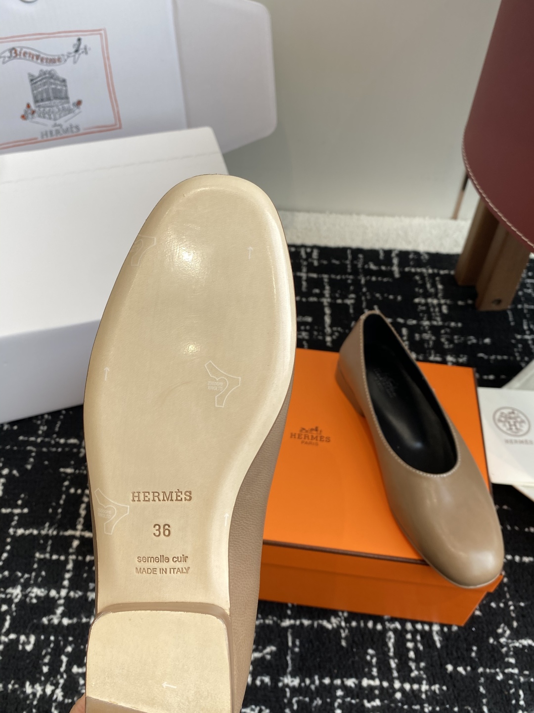 东莞代购级（官网同步✈️飞机盒包装）
爱马仕Hermes 25ss 春夏新品 芭蕾舞鞋，芭蕾鞋与玛丽珍无
