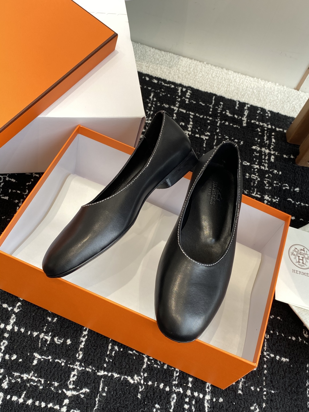 东莞代购级（官网同步✈️飞机盒包装）
爱马仕Hermes 25ss 春夏新品 芭蕾舞鞋，芭蕾鞋与玛丽珍无