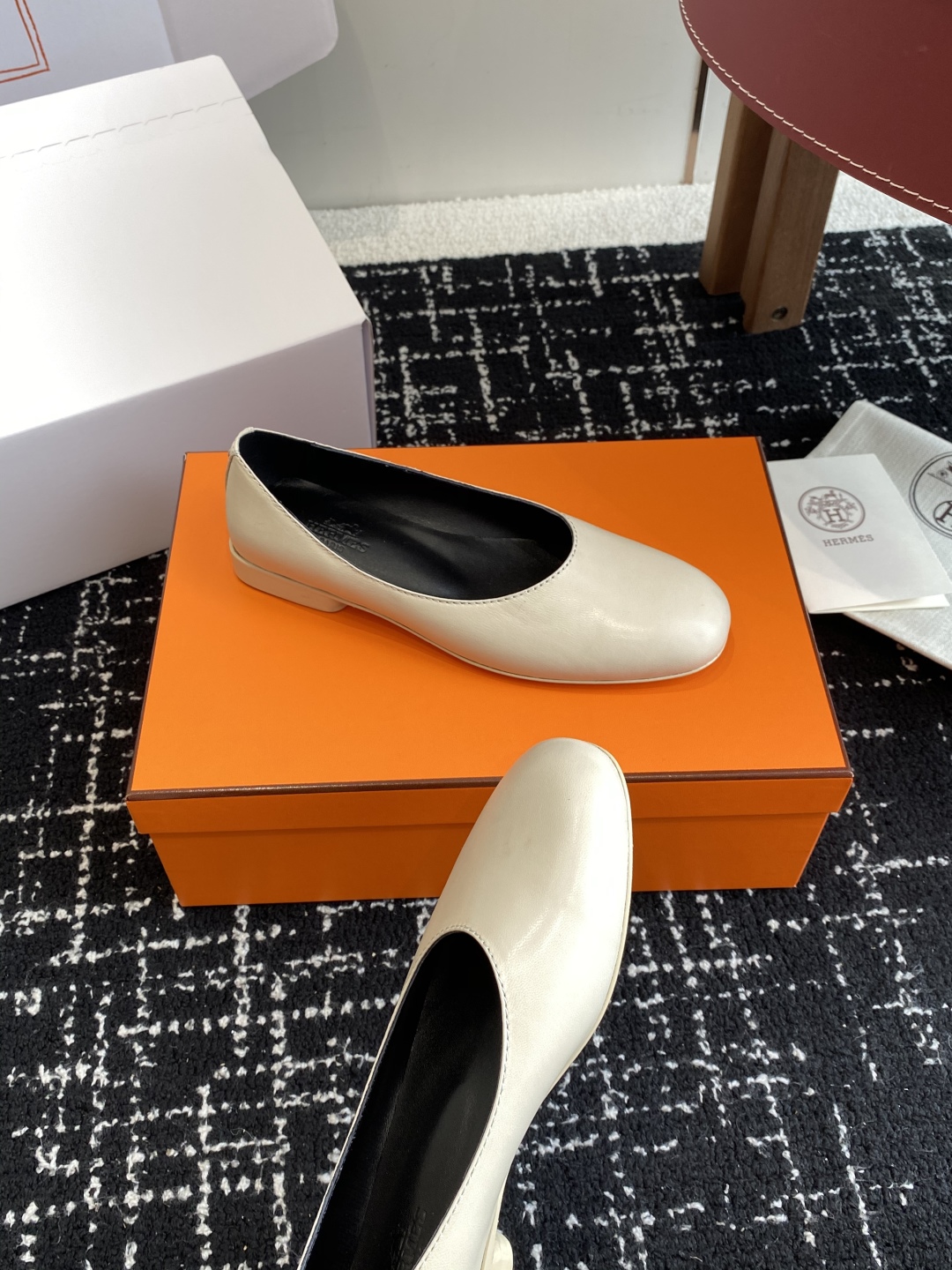 东莞代购级（官网同步✈️飞机盒包装）
爱马仕Hermes 25ss 春夏新品 芭蕾舞鞋，芭蕾鞋与玛丽珍无