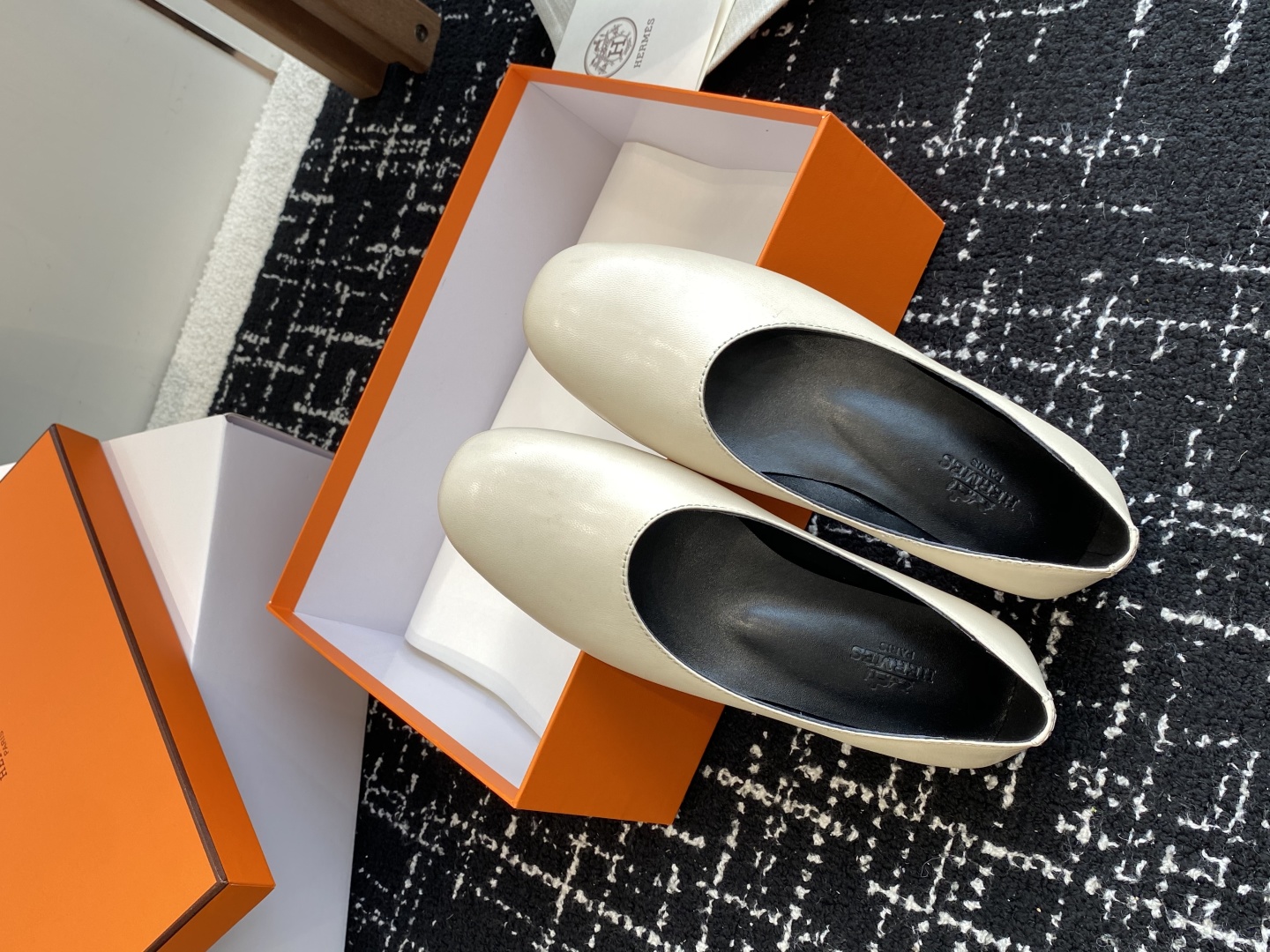 东莞代购级（官网同步✈️飞机盒包装）
爱马仕Hermes 25ss 春夏新品 芭蕾舞鞋，芭蕾鞋与玛丽珍无