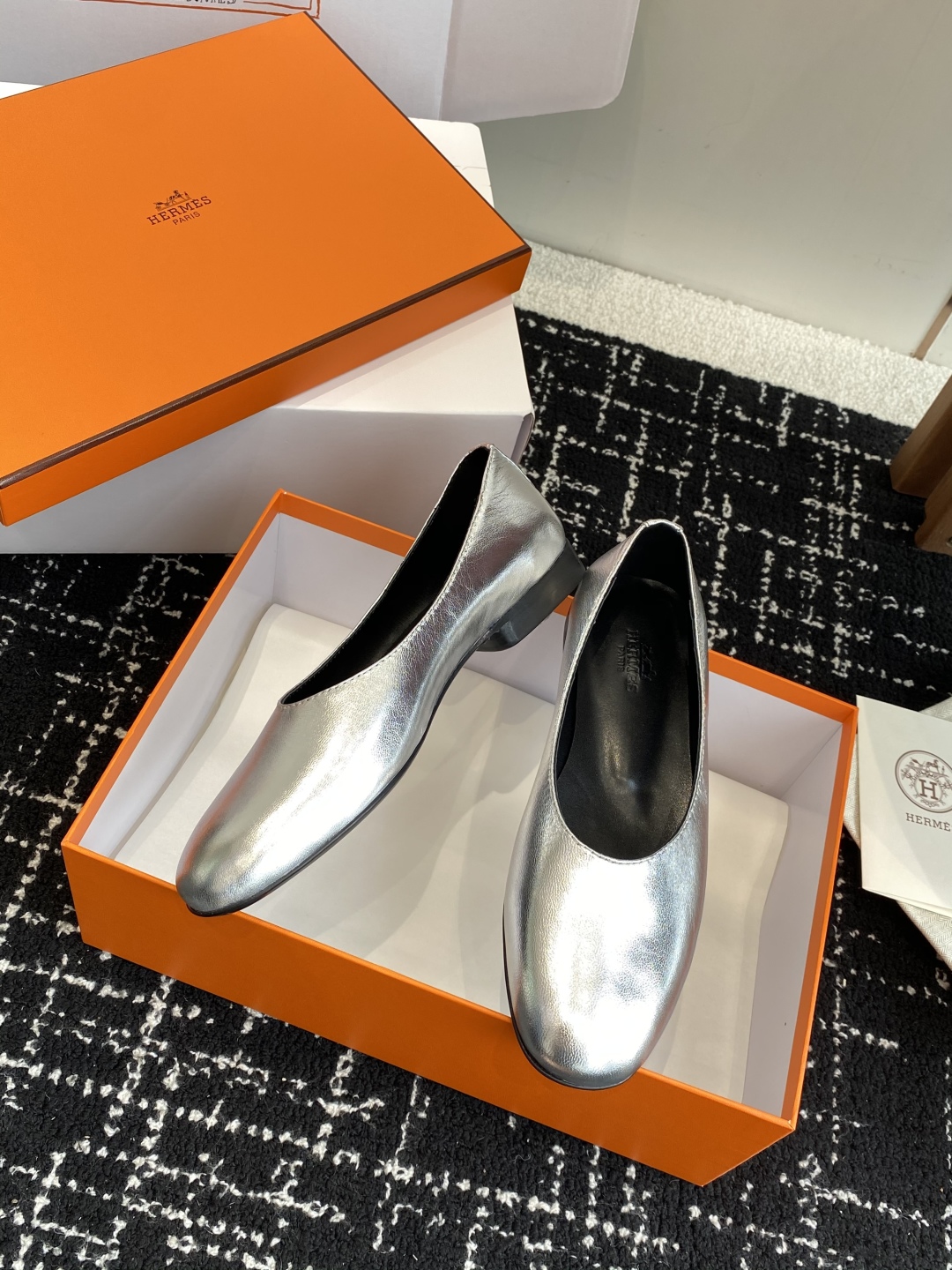 东莞代购级（官网同步✈️飞机盒包装）
爱马仕Hermes 25ss 春夏新品 芭蕾舞鞋，芭蕾鞋与玛丽珍无