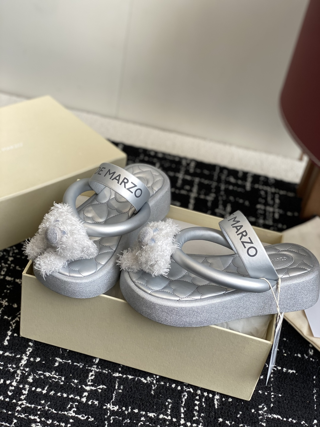 代购级
13DE MARZO 25ss 小熊春夏新款人字拖时尚

增高凉拖百搭外穿夹脚拖鞋 13dema