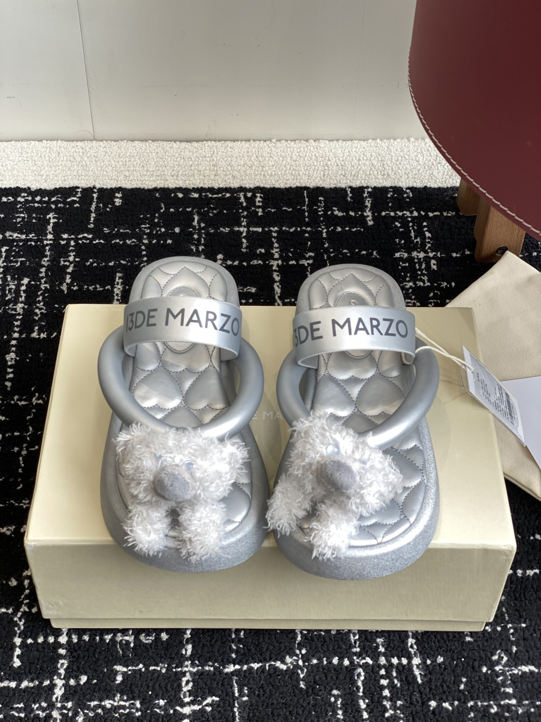 代购级
13DE MARZO 25ss 小熊春夏新款人字拖时尚

增高凉拖百搭外穿夹脚拖鞋 13dema