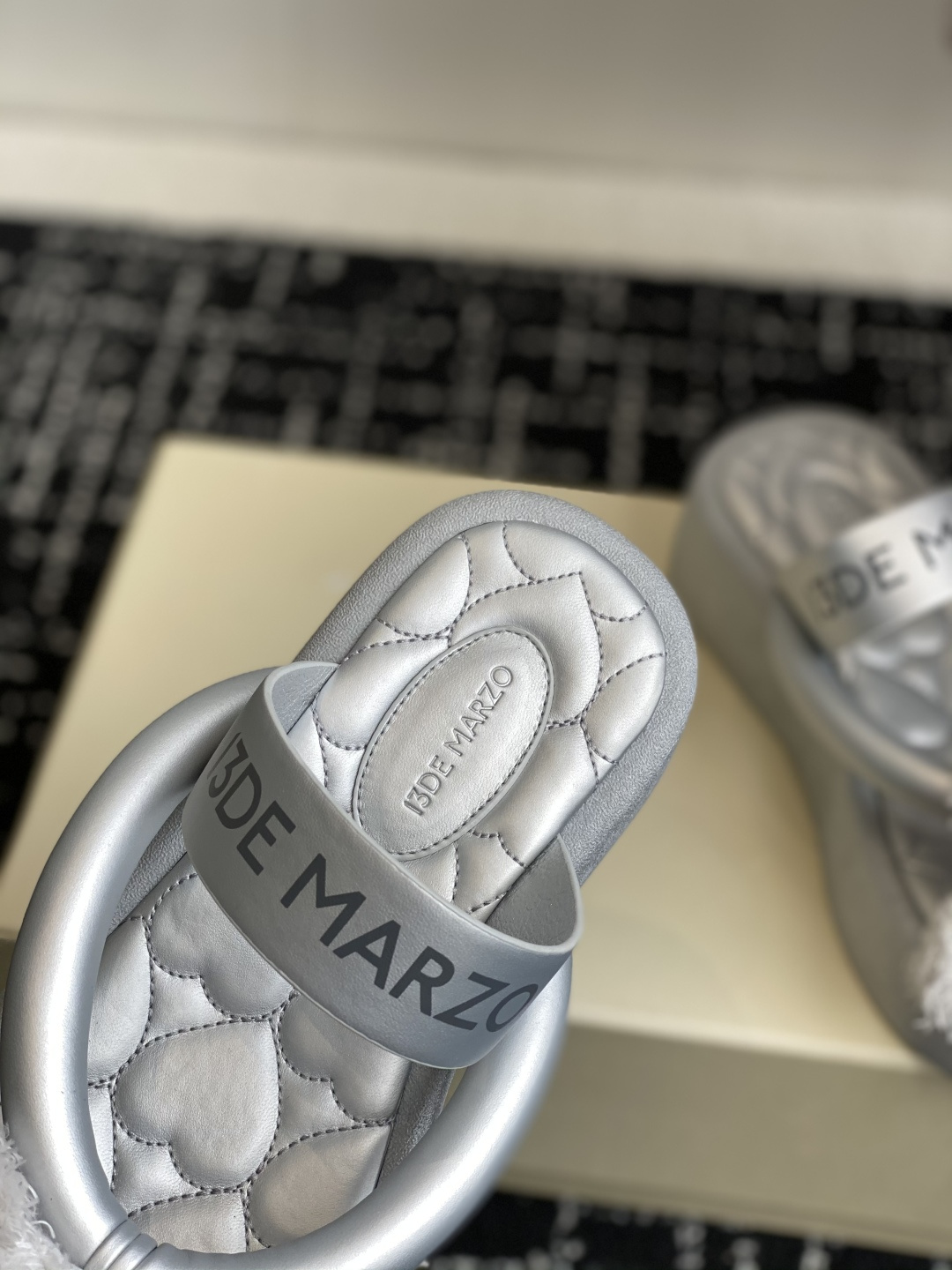 代购级
13DE MARZO 25ss 小熊春夏新款人字拖时尚

增高凉拖百搭外穿夹脚拖鞋 13dema