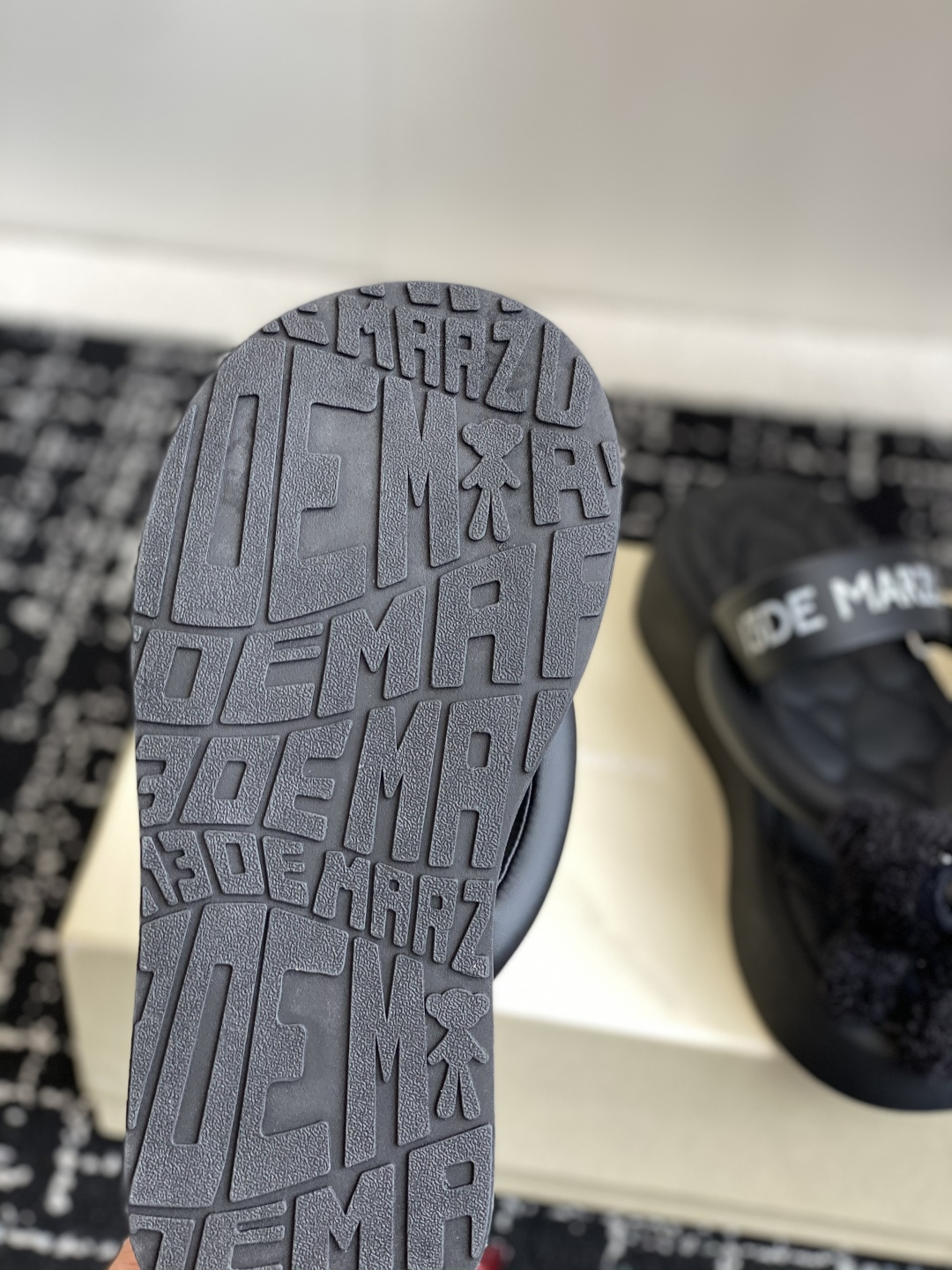 代购级
13DE MARZO 25ss 小熊春夏新款人字拖时尚

增高凉拖百搭外穿夹脚拖鞋 13dema