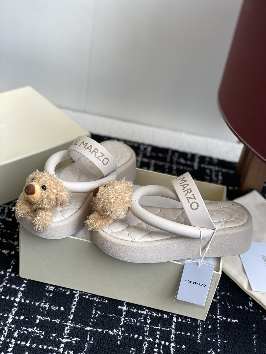 代购级
13DE MARZO 25ss 小熊春夏新款人字拖时尚

增高凉拖百搭外穿夹脚拖鞋 13dema