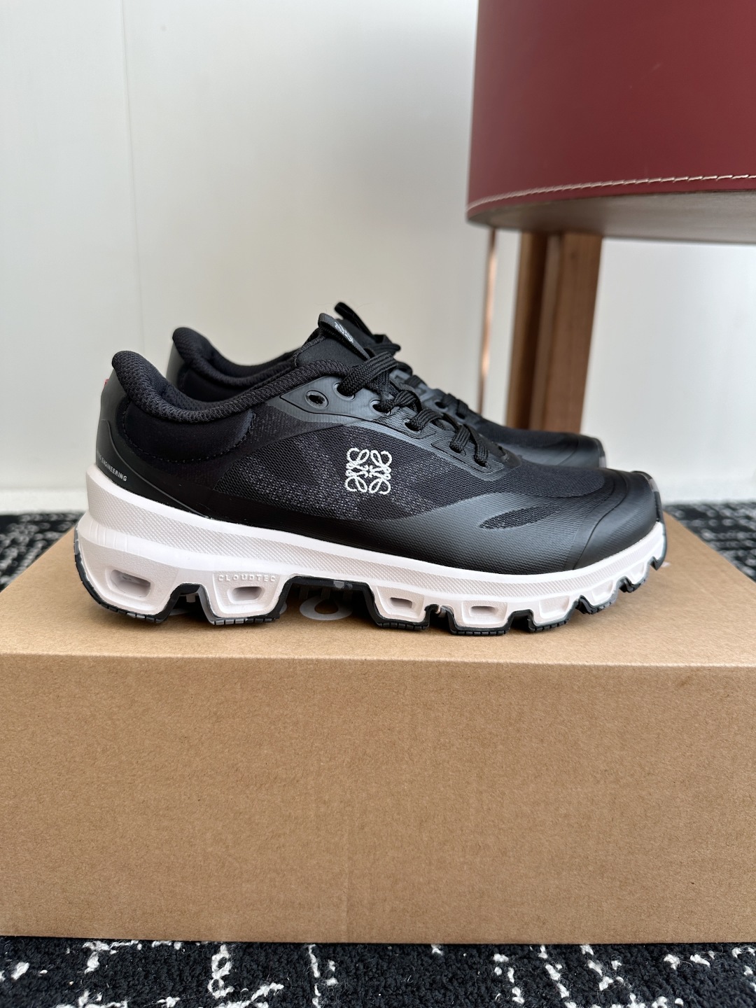 莞产原单品质
Loewe x On 昂跑Cloudtilt1.0 罗意威 联名轻量运动休闲鞋情侣男女款跑