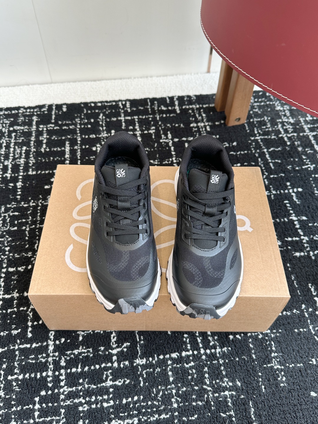 莞产原单品质
Loewe x On 昂跑Cloudtilt1.0 罗意威 联名轻量运动休闲鞋情侣男女款跑