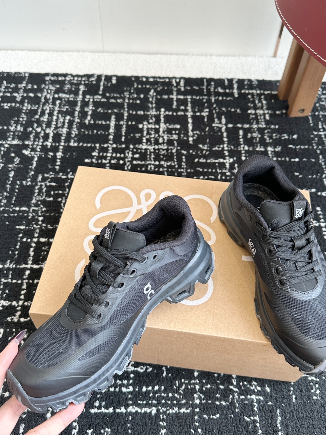 莞产原单品质
Loewe x On 昂跑Cloudtilt1.0 罗意威 联名轻量运动休闲鞋情侣男女款跑