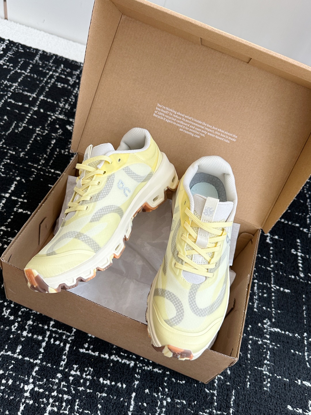 莞产原单品质
Loewe x On 昂跑Cloudtilt1.0 罗意威 联名轻量运动休闲鞋情侣男女款跑