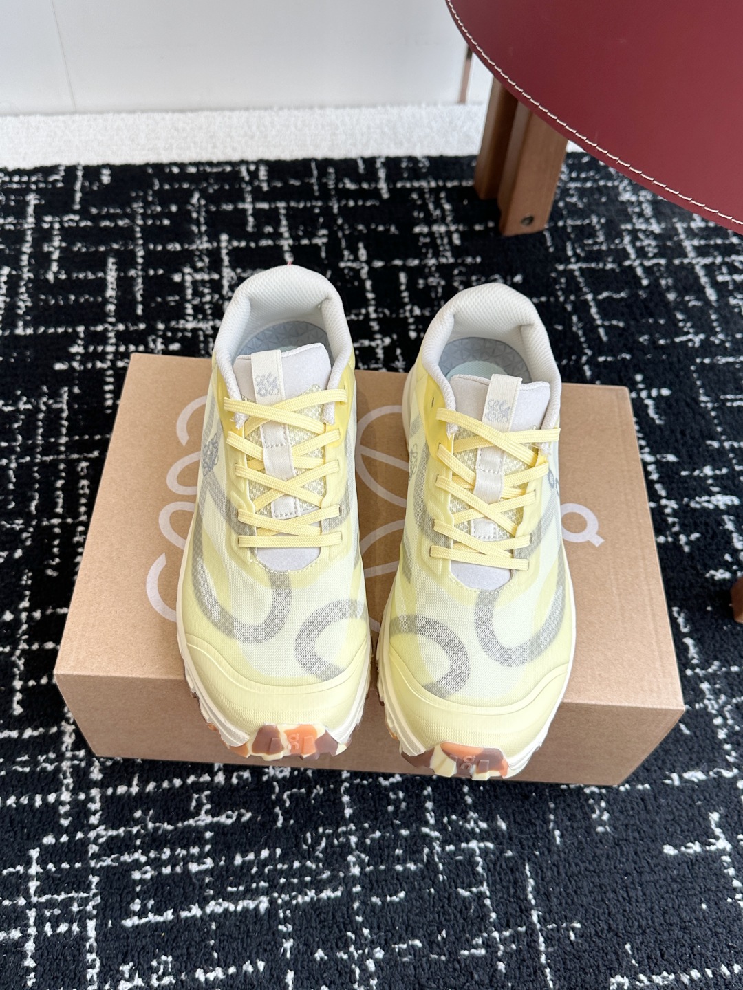 莞产原单品质
Loewe x On 昂跑Cloudtilt1.0 罗意威 联名轻量运动休闲鞋情侣男女款跑