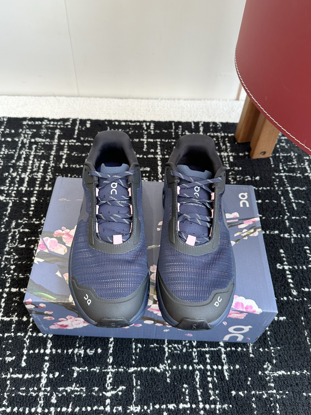 东莞原单
Cloudmonster Void 网眼小怪兽 舒适透气百搭 缓震防滑耐磨 休闲运动跑步鞋！
