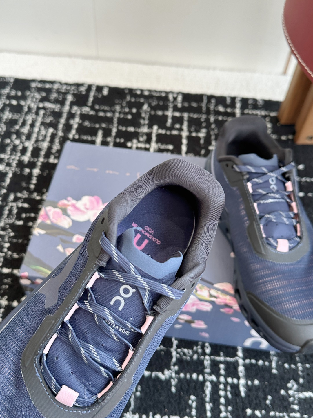 东莞原单
Cloudmonster Void 网眼小怪兽 舒适透气百搭 缓震防滑耐磨 休闲运动跑步鞋！
